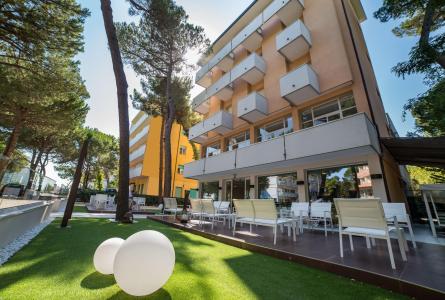 hotel-condor en hotel-offer-for-april-25th-bank-holiday-in-milano-marittima 019